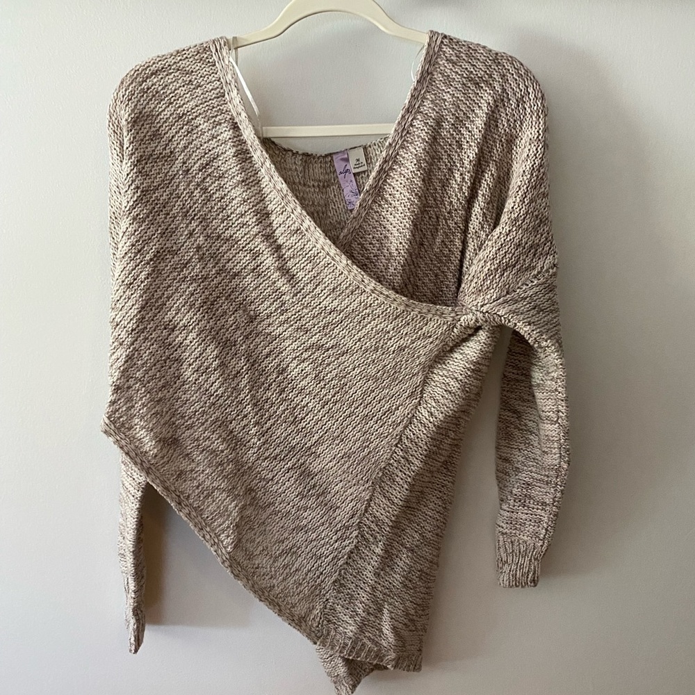 Cross cross sweater